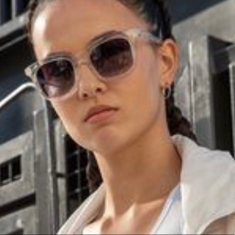 NWT NIKE MYRIAD SUNGLASSES. WOMENS
